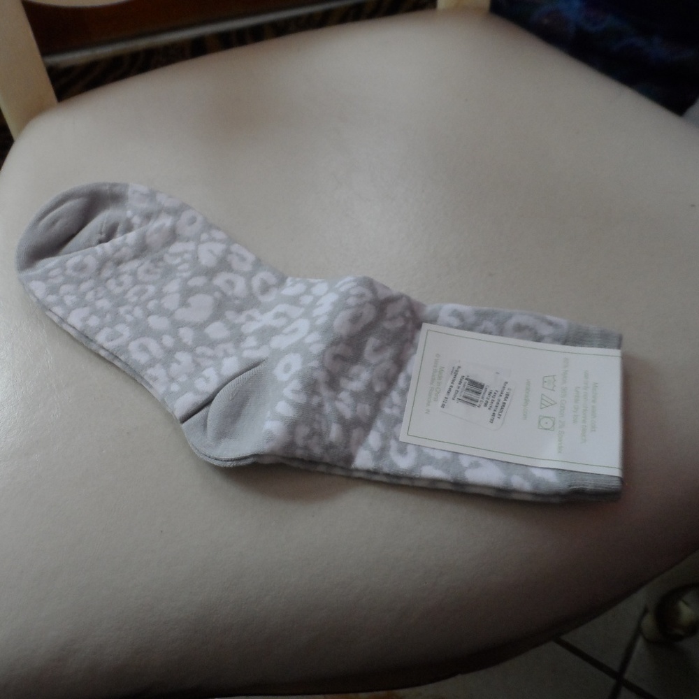 Vera Bradley foxy socks in Camocat Gray